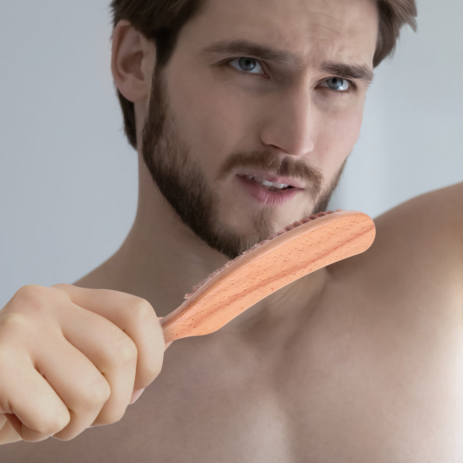 1 Brosse à barbe en nylon de q - Mens Grooming Barber avis et prix